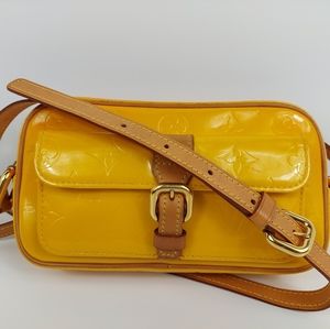 Louis Vuitton Christie MM Yellow Jaune Verniz Leather Bag
